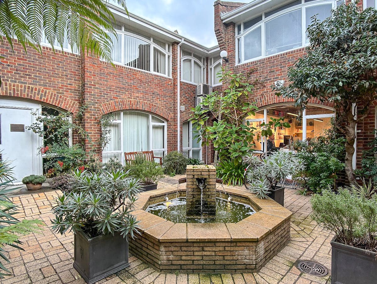 d2a71dbc364358cc9b875340106eae3f bramber court 1b.jpg